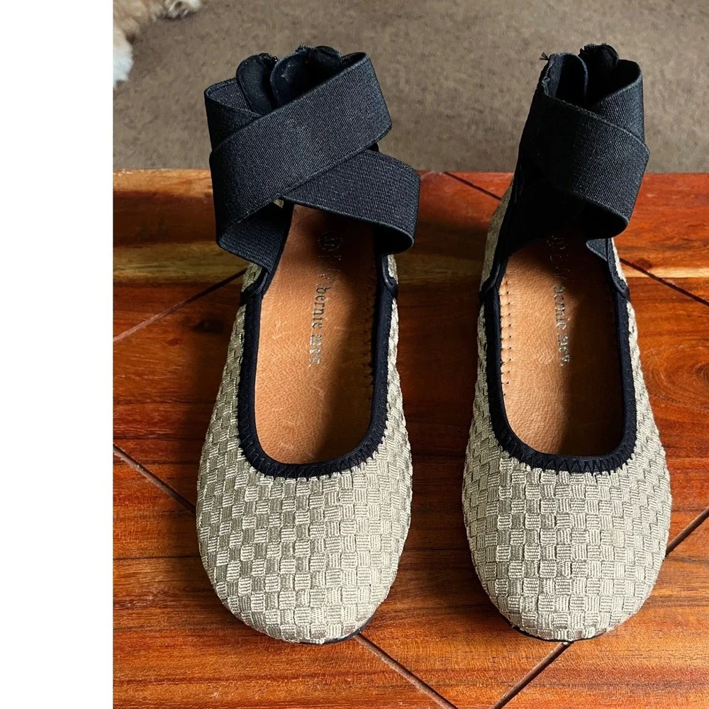 Bernie Mev Kids Woven Metallic Champagne Ankle Strap Ballet Flats Size 31/US 13